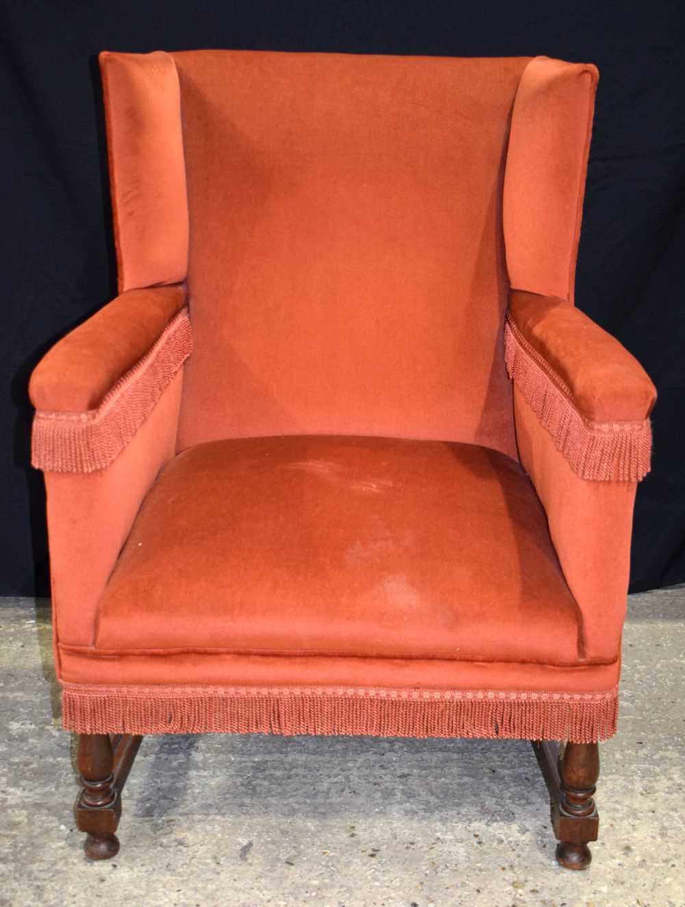 An oak framed upholstered armchair 105 x 77 x 52 cm. - Image 2 of 8