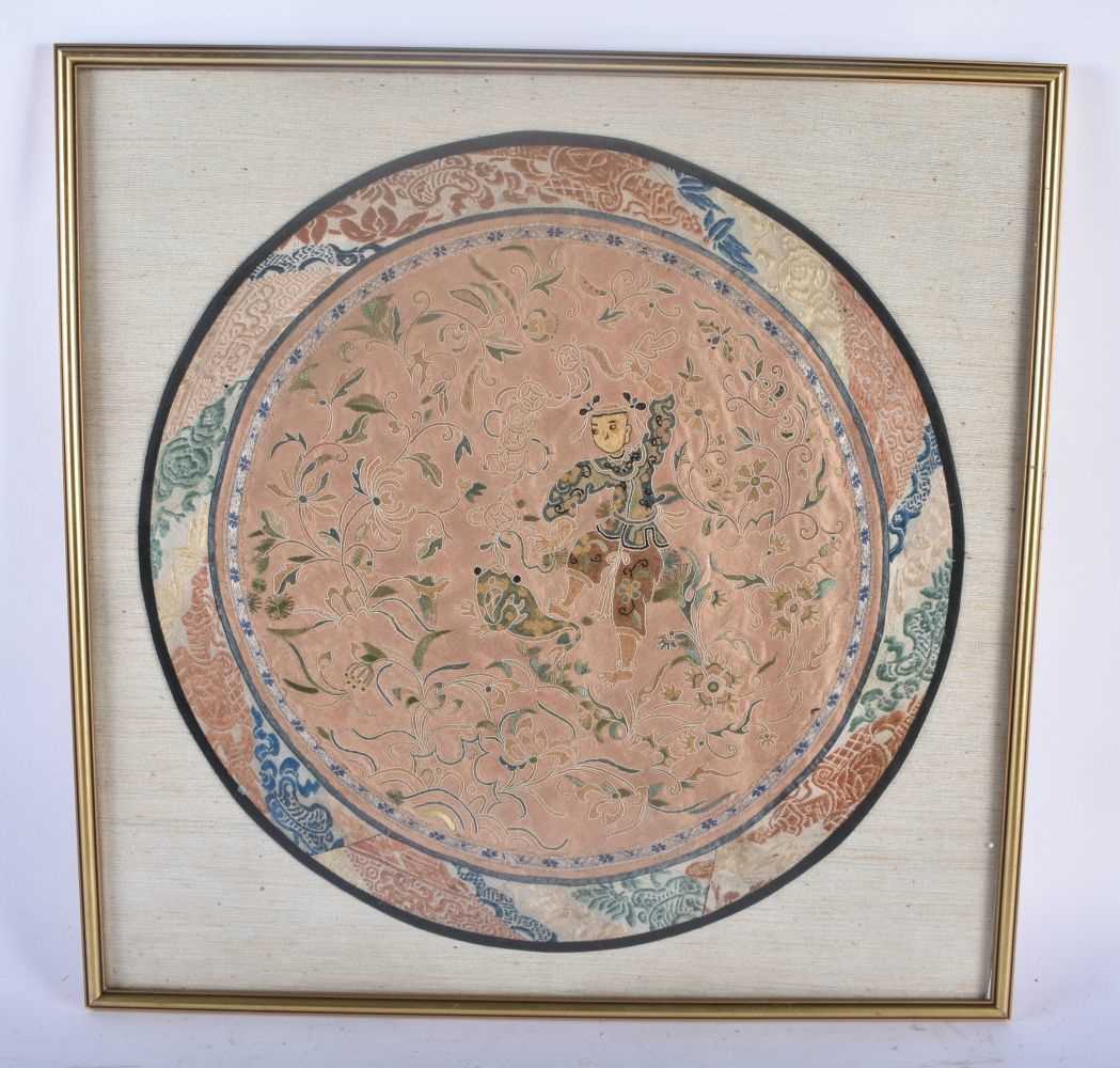 A LARGE 19TH CENTURY CHINESE SILK EMBROIDERED ORANGE ROUNDEL Late Qing, together with three other - Image 5 of 7