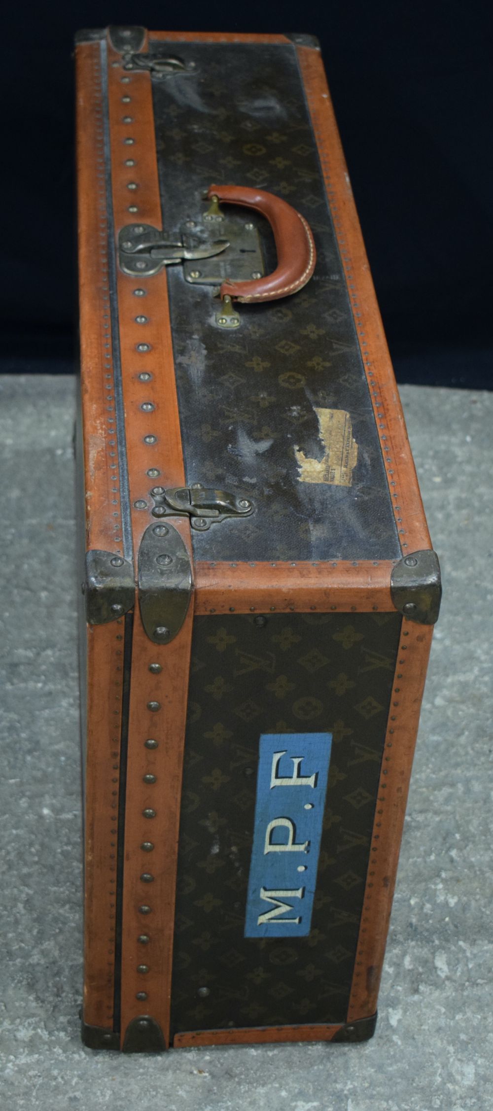 A Louis Vuitton suitcase 22 x 76 x 46 cm. - Image 14 of 14