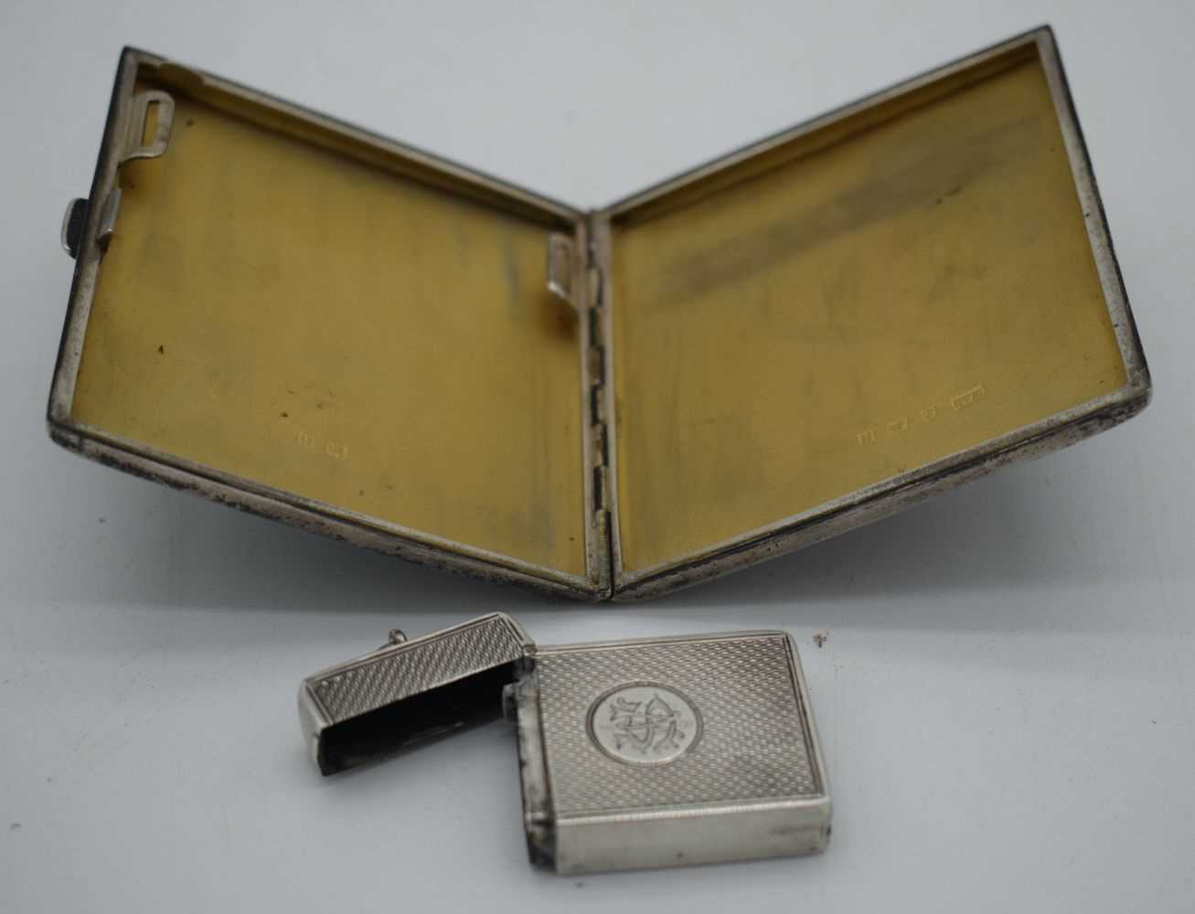 AN ANTIQUE SILVER VESTA CASE together with a silver cigarette case. Birmingham 1882 & 1932. 170 - Image 3 of 21