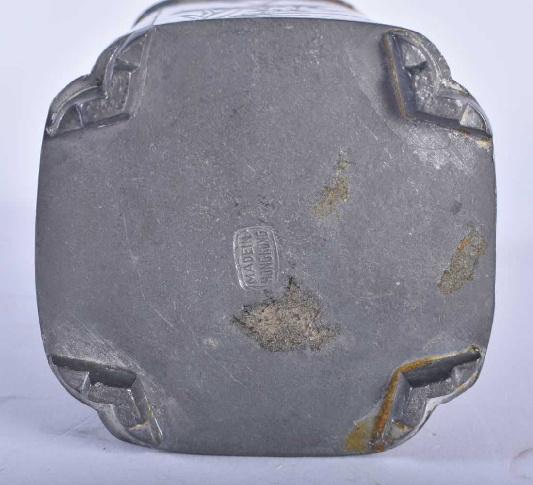 AN EARLY 20TH CENTURY CHINESE PEWTER TEA CANISTER AND COVER decorated with foliage. 16 cm high. - Image 5 of 5