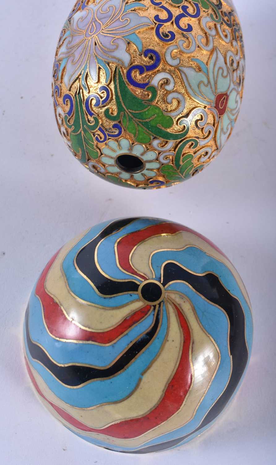 TWO CHINESE CLOISONNE ENAMEL EGGS together with cloisonne vases etc. Largest 21 cm high. (qty) - Image 9 of 9