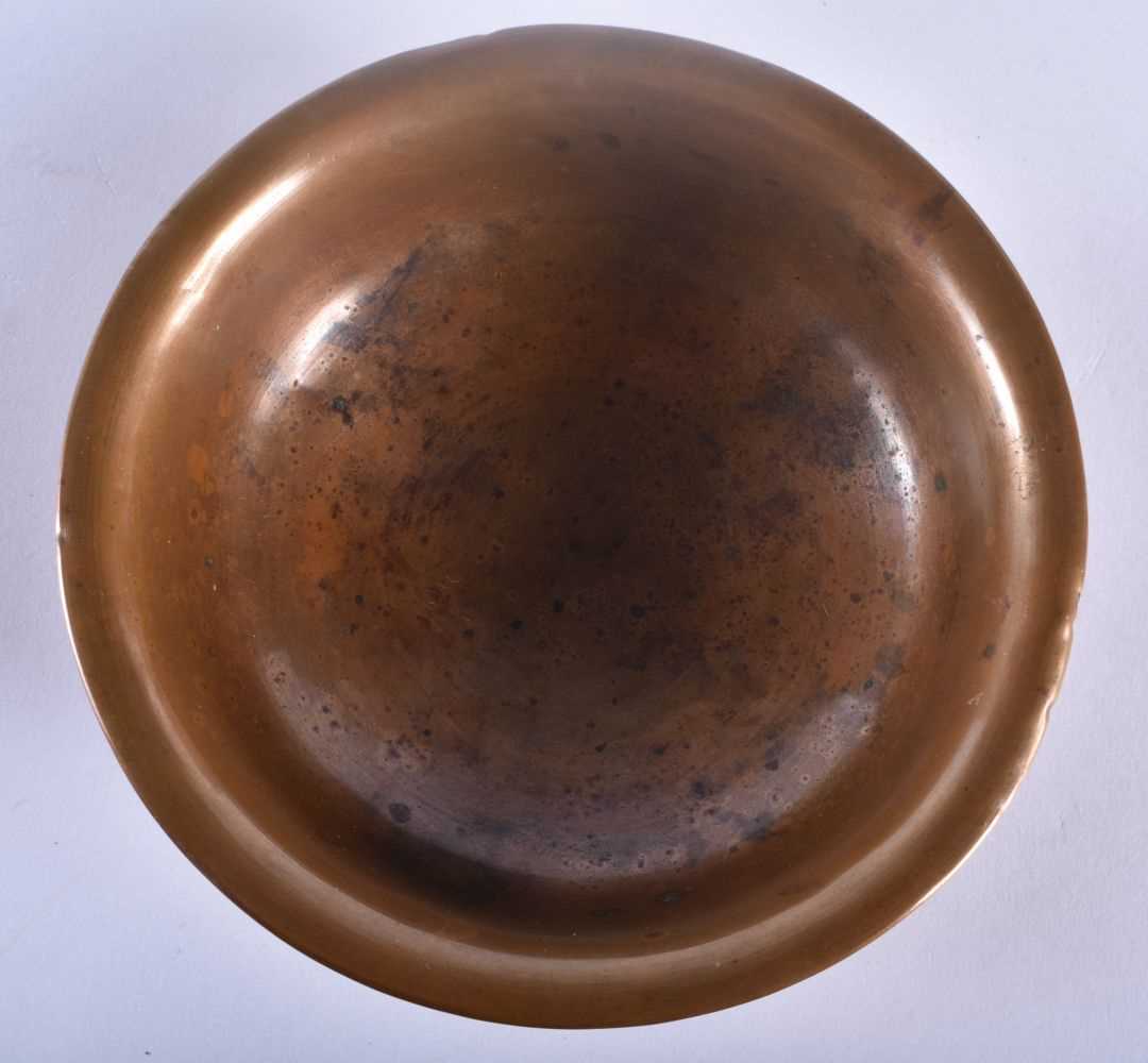 A 19TH CENTURY TIBETAN CARVED WOOD AND COPPER REPOUSSE BOWL decorated with foliage. 12 cm wide. - Image 3 of 4