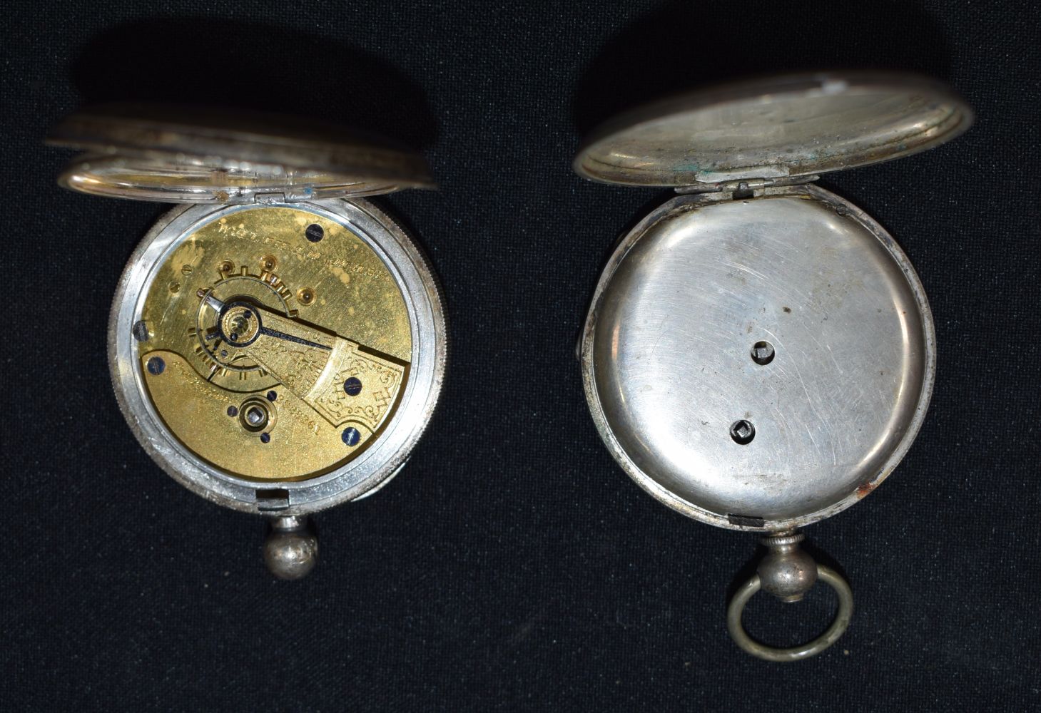 A Silver backed brush together with two pocket watches one silver 22 cm (3) - Image 7 of 10