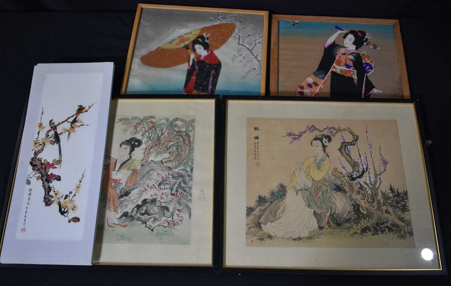 A group of Chinese watercolours and mixed media pictures of figures and birds - Image 2 of 38