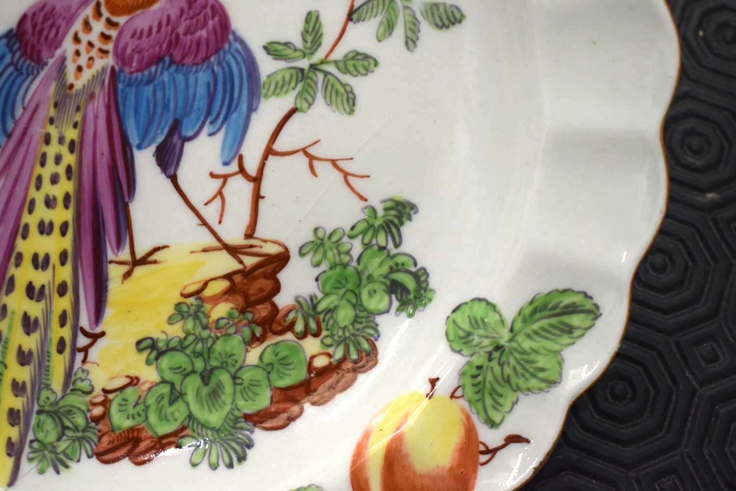 AN 18TH CENTURY CHELSEA FLUTED PORCELAIN DISH C1770 painted in the Manner of Giles with exotic - Image 6 of 17