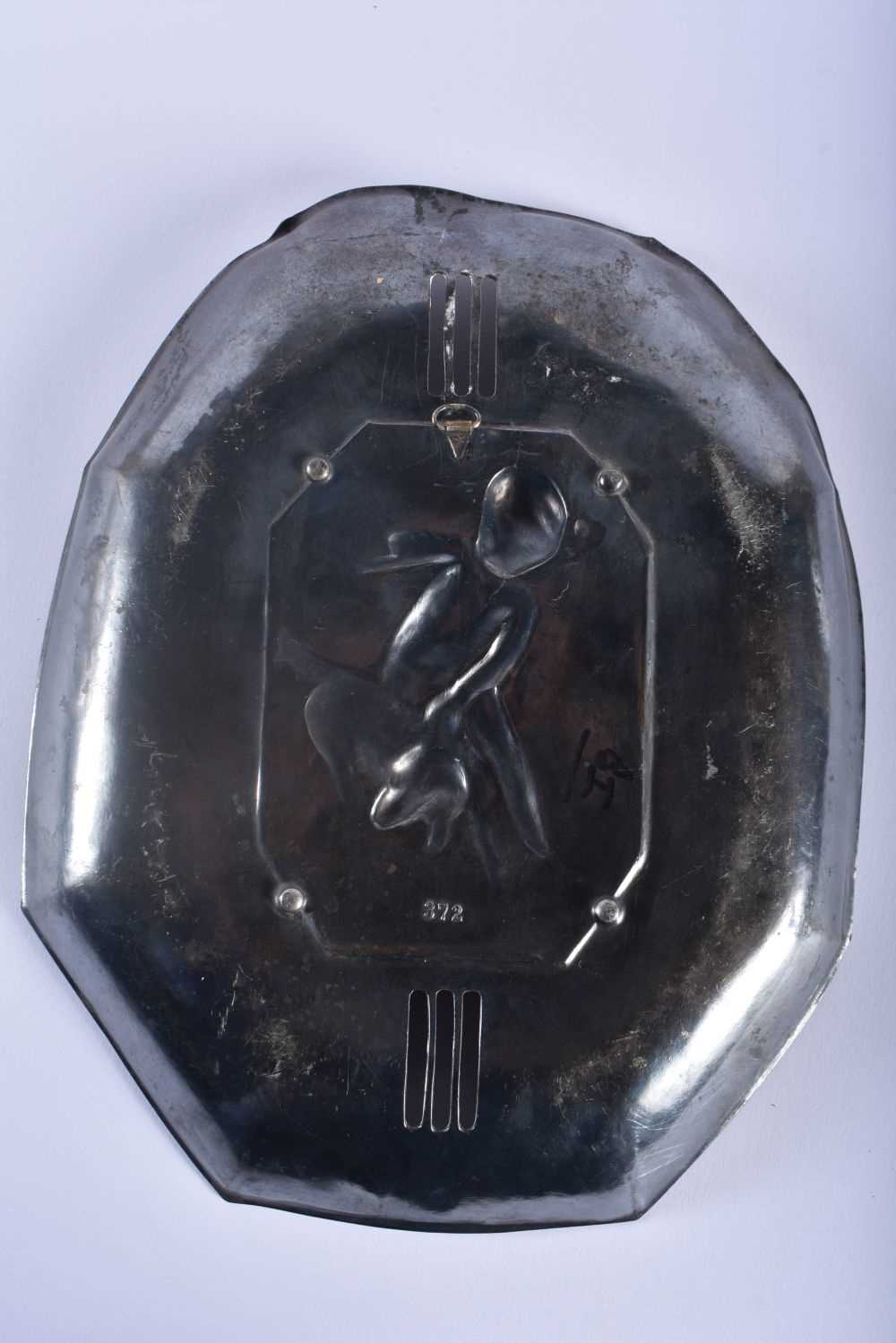 A SECESSIONIST MOVEMENT PEWTER PUTTI AND HOUND DISH possibly by WMF, decorated with wings. 25cm x 20 - Image 3 of 4