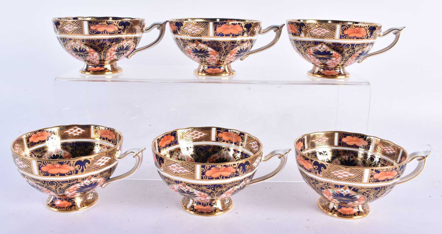 ROYAL CROWN DERBY IMARI CUPS AND SAUCERS. (qty) - Image 4 of 6