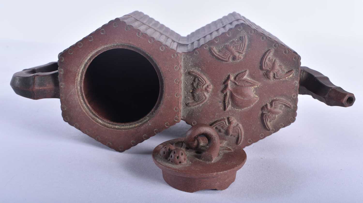 A 19TH CENTURY CHINESE YIXING POTTERY LOZENGE FORM TEAPOT AND COVER decorated with bats. 20 cm - Image 5 of 7