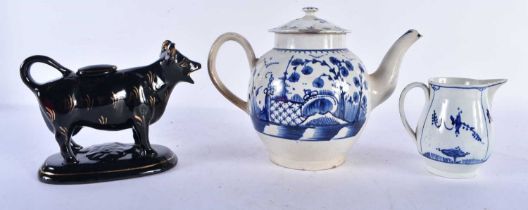 AN EARLY 19TH CENTURY ENGLISH PEARLWARE MOTTO TEAPOT AND COVER together with a similar cream jug and
