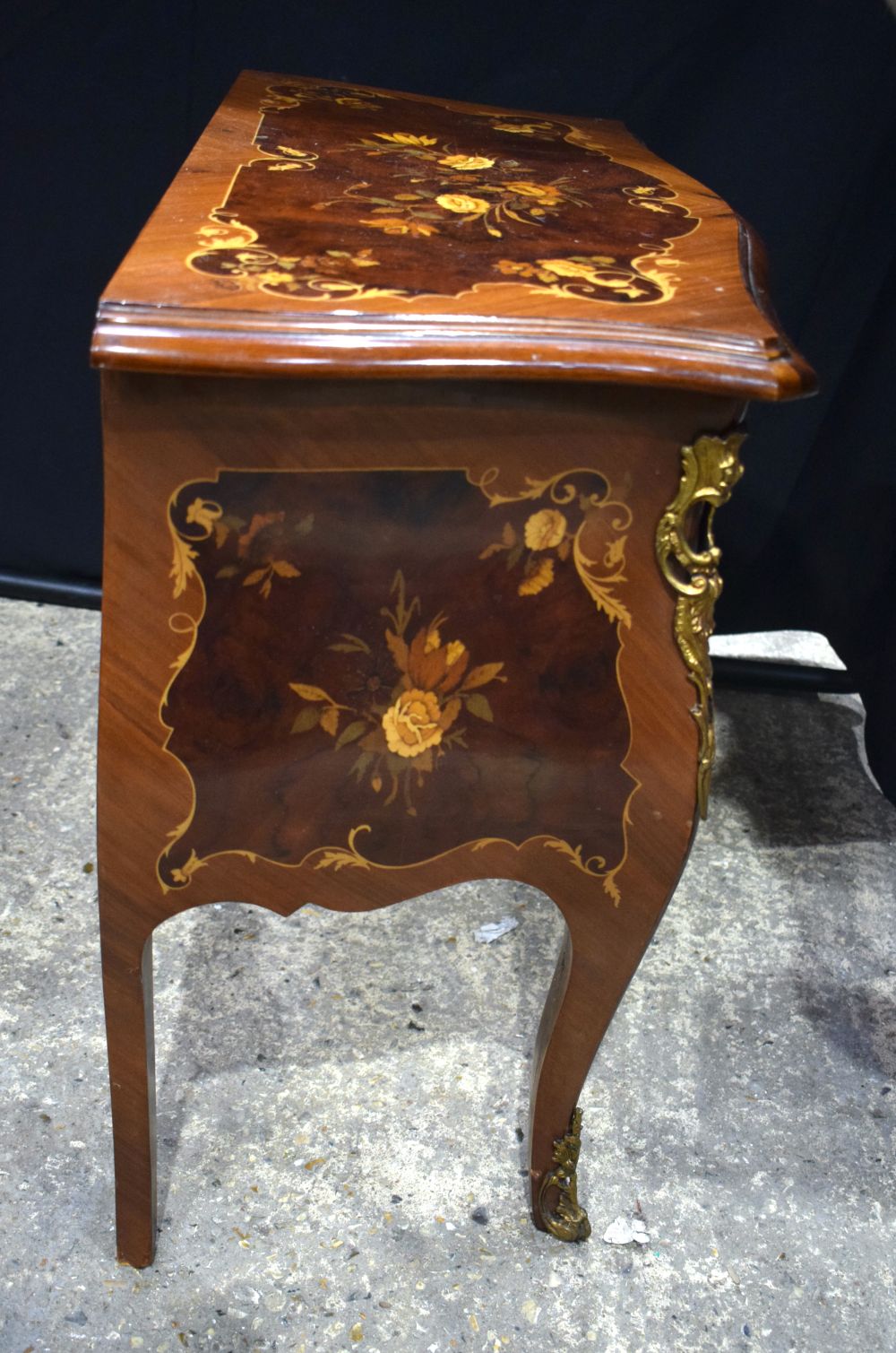 A baroque style inlaid 2 drawer table together with a smaller inlaid table 68 x 78 cm. - Image 9 of 14