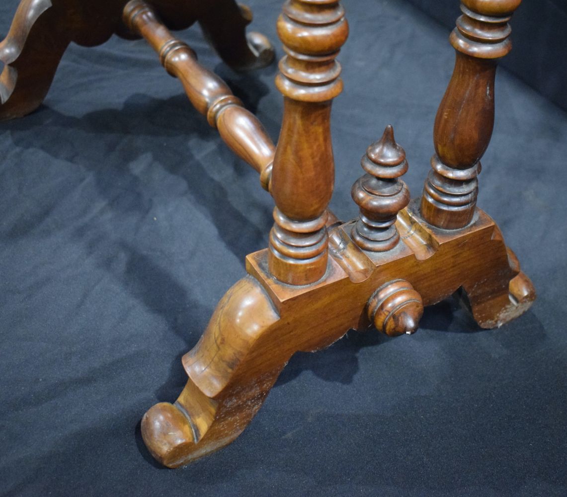 A Victorian Flame mahogany top opening , one drawer work table 70.5 x 60 x 41 cm. - Image 14 of 18