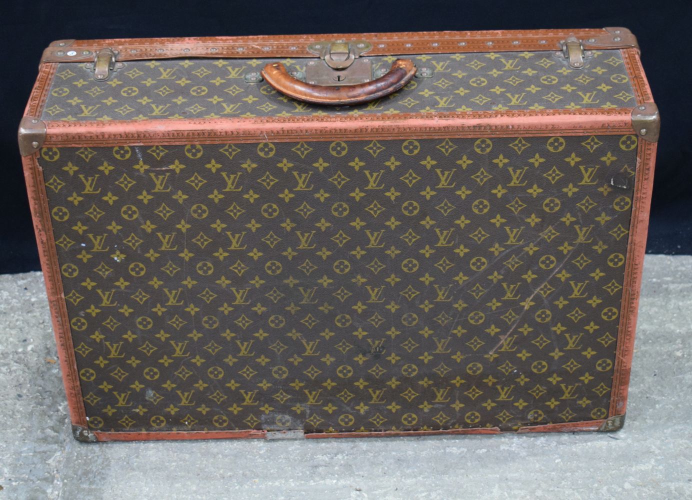 A Louis Vuitton suitcase 22 x 70 x 47 cm. - Image 12 of 20