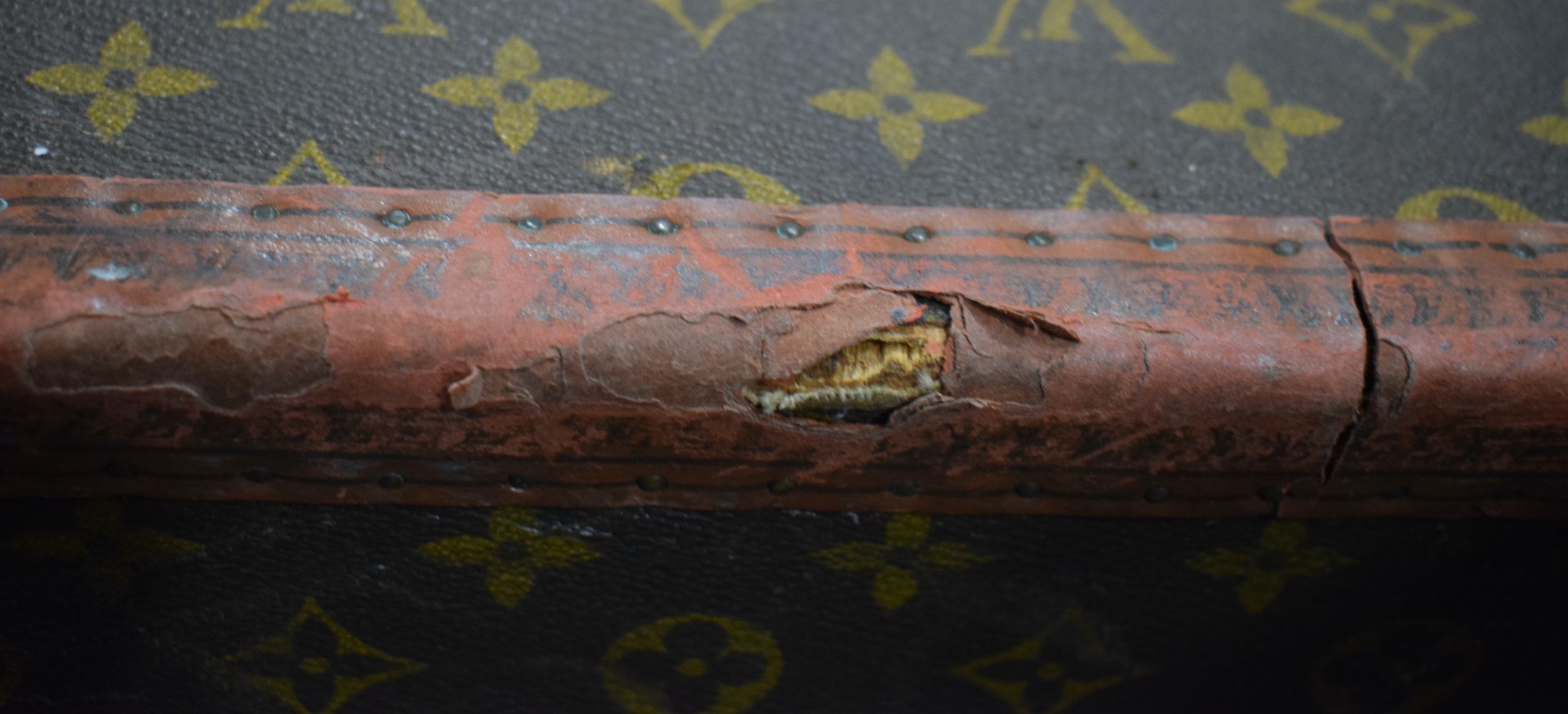 A Louis Vuitton suitcase 22 x 81 x 52 cm. - Image 16 of 16