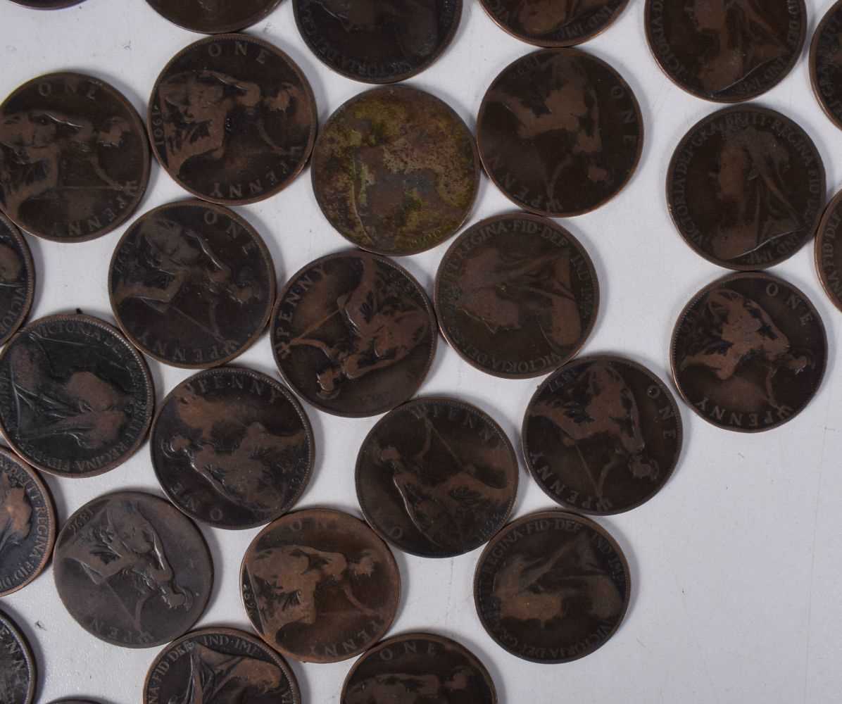 A collection of Queen Victoria Pennies (140) - Image 5 of 10