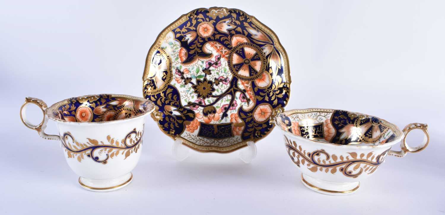 ASSORTED 18TH/19TH CENTURY ENGLISH PORCELAIN TEA WARES including Barr Flight & Barr Worcester. - Image 2 of 9