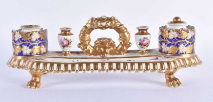 Early 19th century Chamberlain Worcester inkstand with sander, inkpot and two attached taperstick,