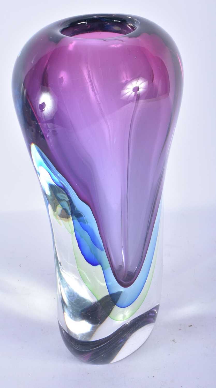 A LARGE FOUR GLASS GLASS VASE by Lawson. 30cm x 12 cm. - Image 3 of 9