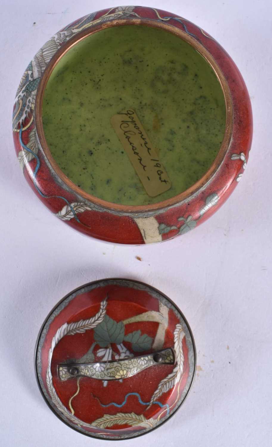 AN UNUSUAL 19TH CENTURY JAPANESE MEIJI PERIOD CLOISONNE ENAMEL BOX AND COVER decorated with birds - Image 3 of 4