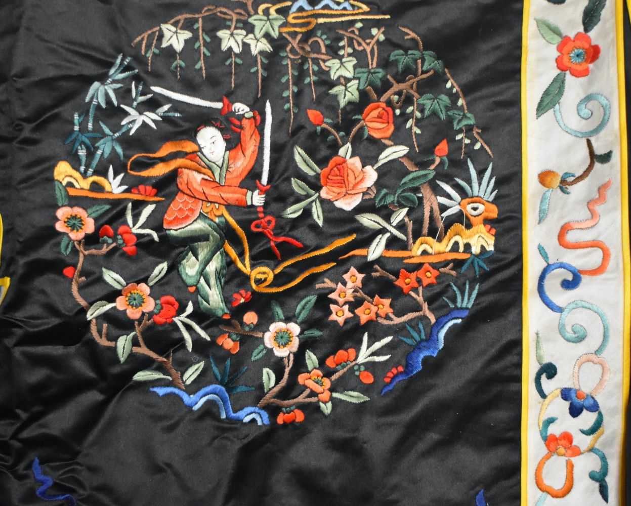 A CHINESE REPUBLICAN PERIOD SILK EMBROIDERED ROBE decorated with figures and foliage. 110 cm x 120 - Image 6 of 11