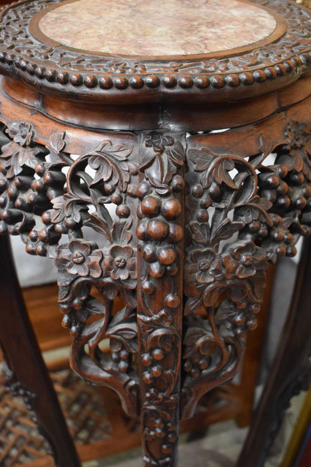 A Fine and Large 19th Century Chinese carved hardwood marble top stand 124 x 41 cm - Image 14 of 28