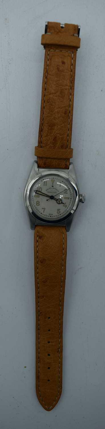 A 1940S ROLEX BUBBLE BACK WRISTWATCH. 3.25cm wide inc crown.