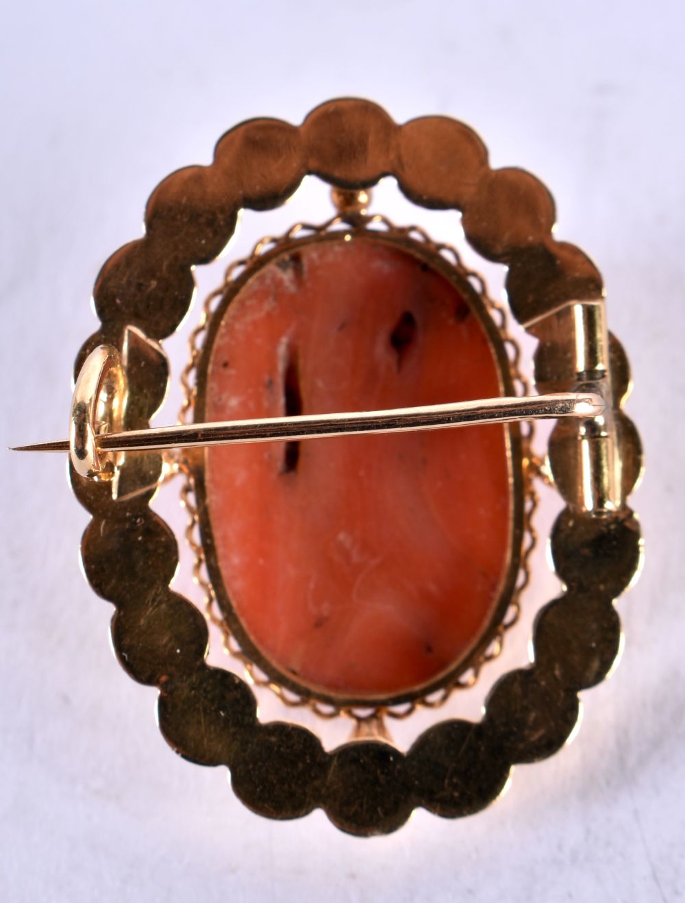 A High Carat Gold Mounted Coral Bracelet and Brooch. Chinese Marks, Bracelet 18cm long, Brooch 3 - Image 8 of 10