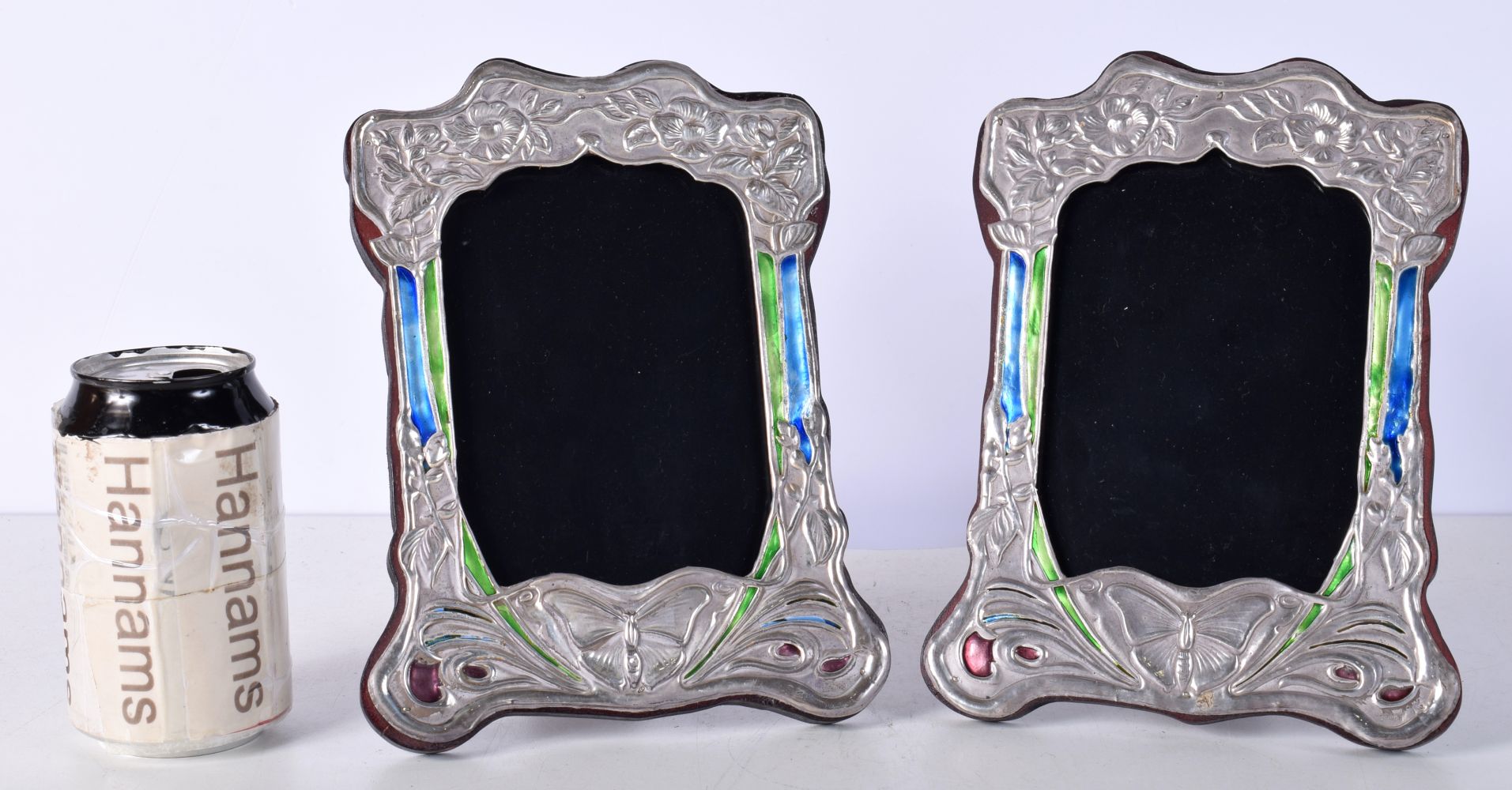 A pair of Silver Art Deco picture frames 21 x 15 cm.(2).