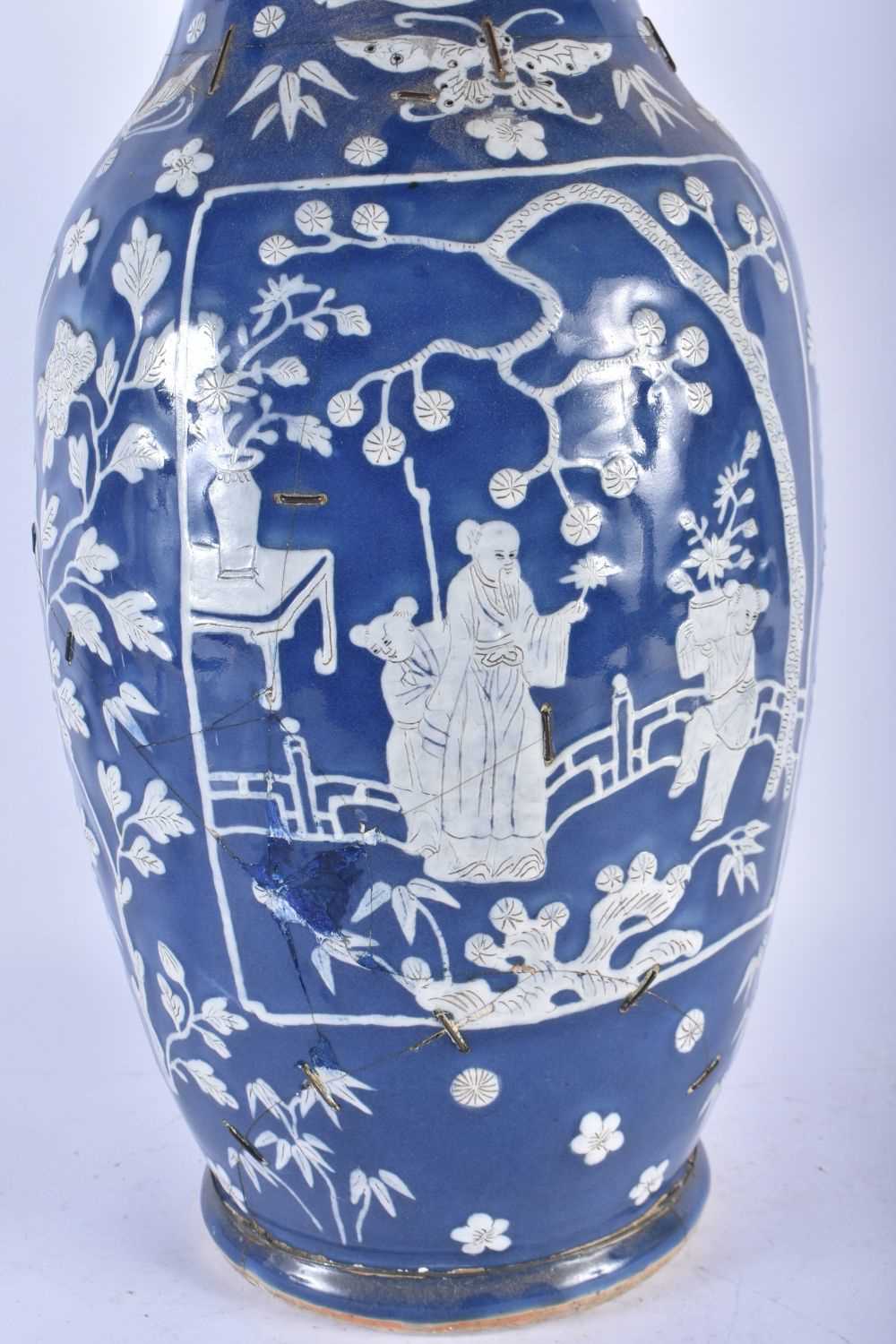 A LARGE 19TH CENTURY CHINESE POWDER BLUE GLAZED PORCELAIN VASE Qing. 59 cm x 24 cm. - Image 2 of 6