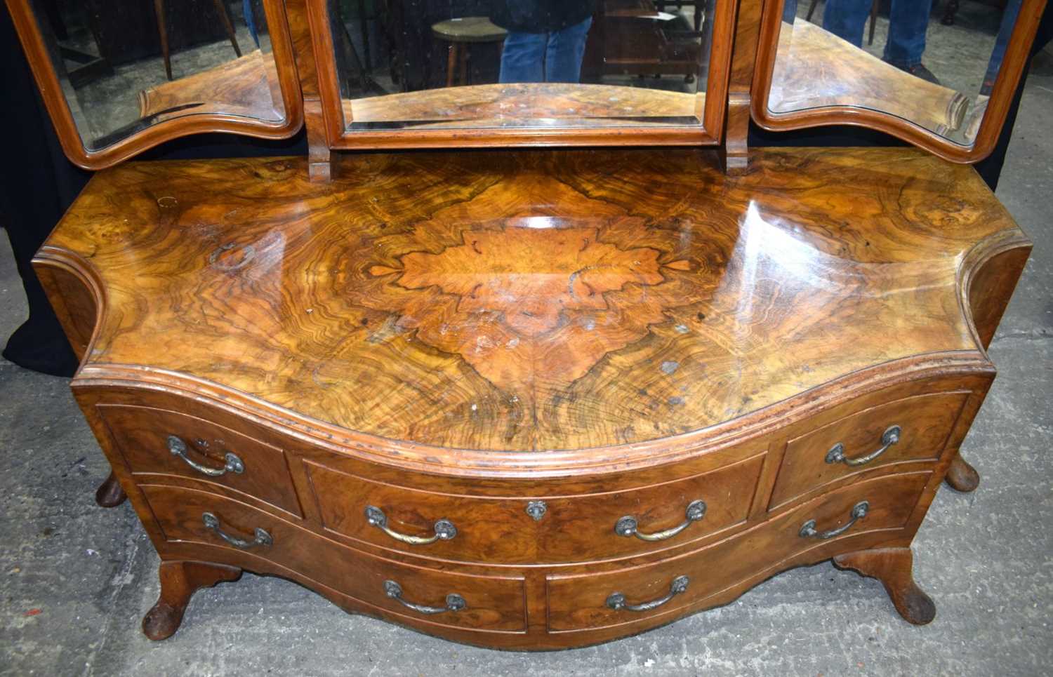 A Maurice Adams Burr Walnut veneered Queen Alexandra Dress table with triple folding bevelled - Image 4 of 18