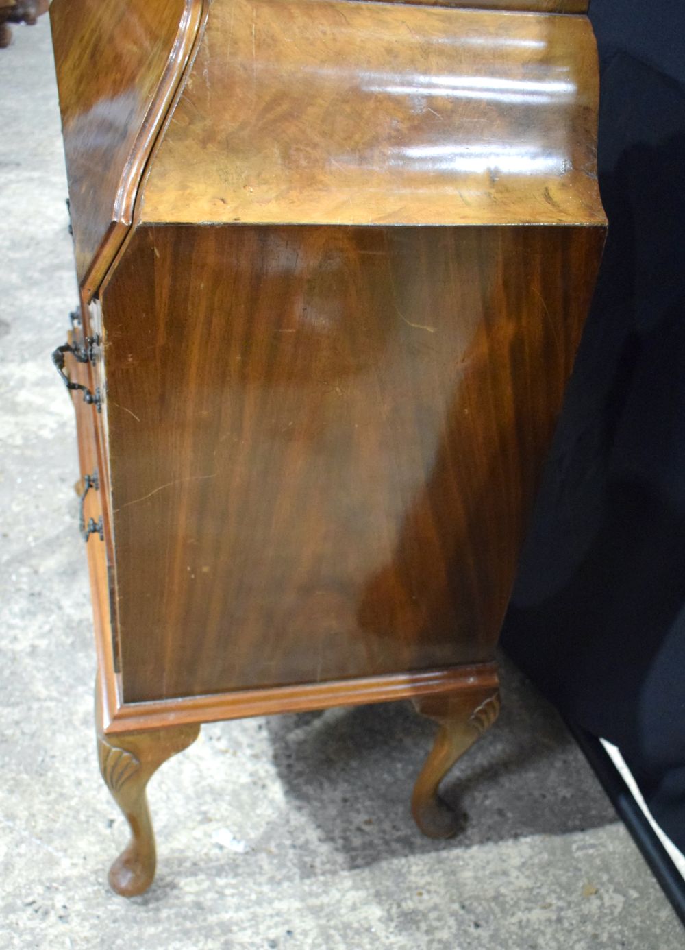 A 19th Century Walnut Burr Bureau 110 x 76 cm - Image 5 of 12