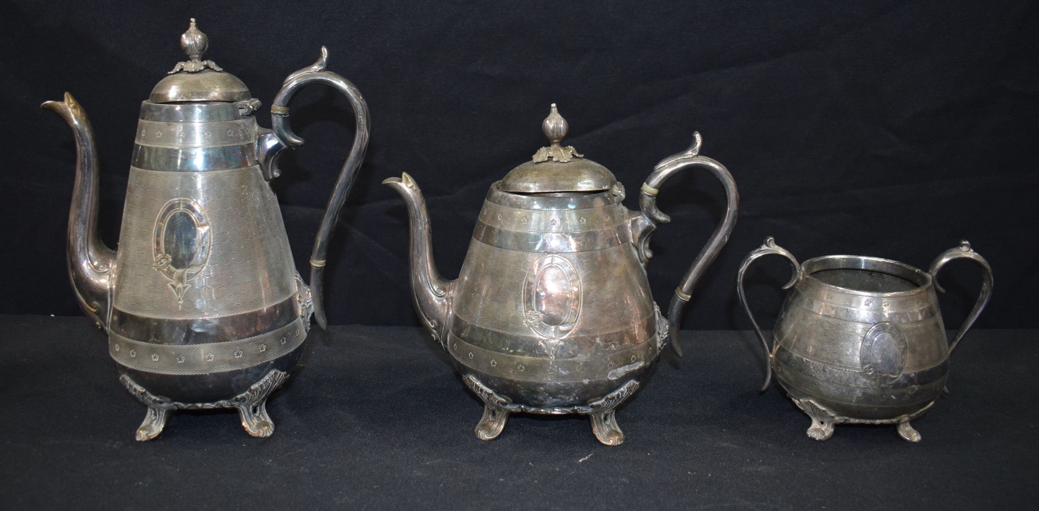 A large collection of Silver plated and other metal items, Candle sticks, Tea pots,trays etc 46 x - Image 10 of 12