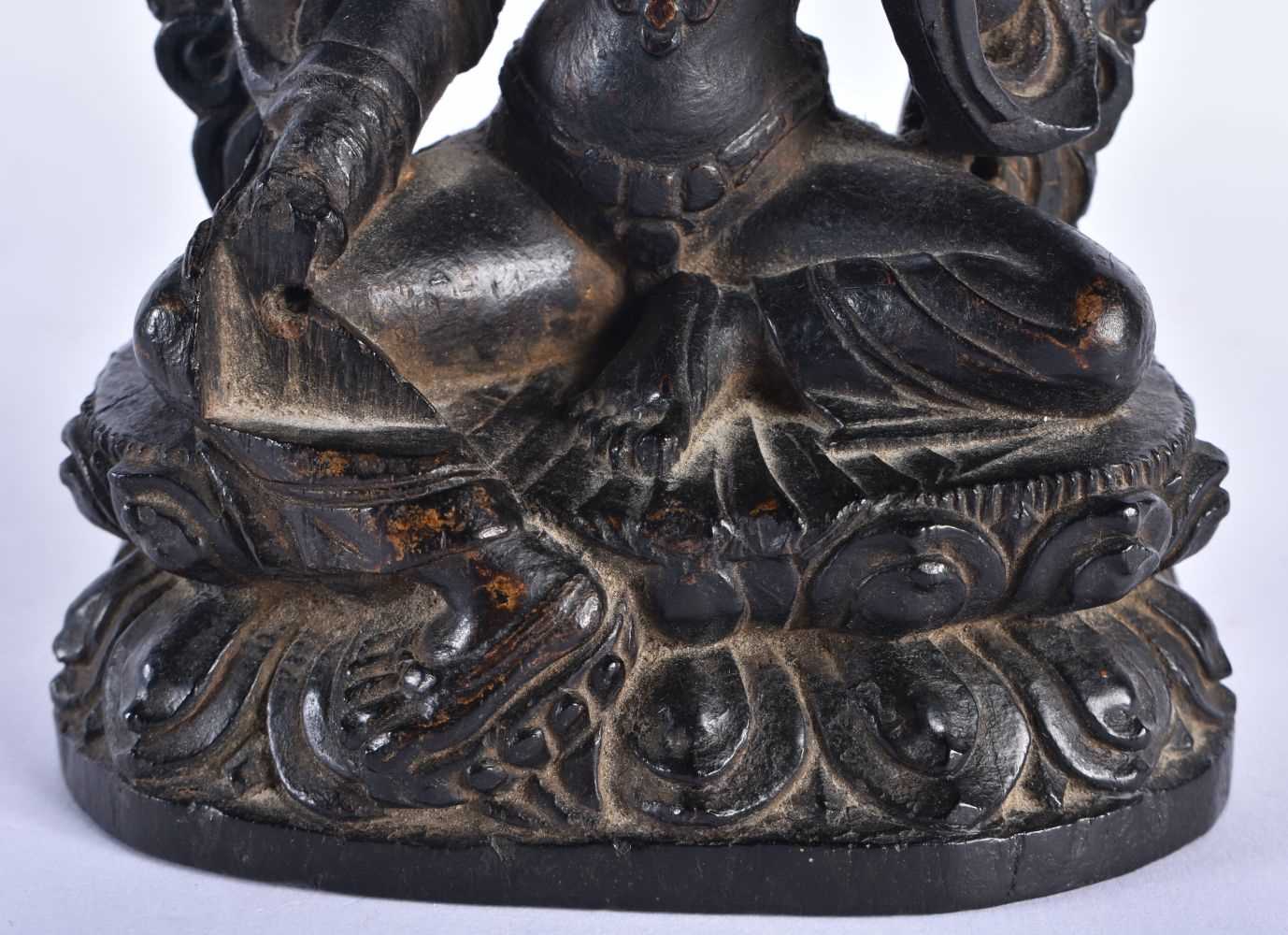 A FINE 17TH/18TH CENTURY CHINESE CARVED ZITAN FIGURE OF A BUDDHA King/Qing. 18cm x 11cm. - Image 5 of 12