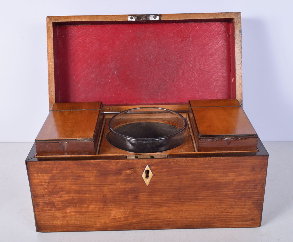 A 19th Century Satinwood tea Caddy with glass insert 15 x 30 x 15 cm . - Image 6 of 8