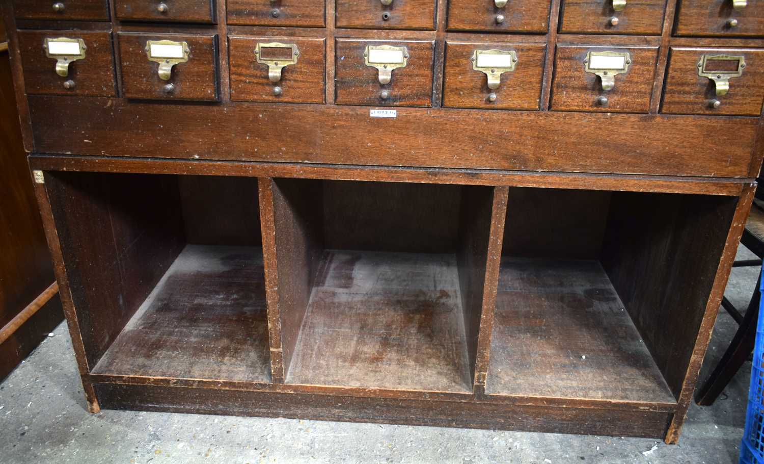 A Libraco Mahogany veneered Haberdashery cabinet 138 x 114 x 57 cm - Image 8 of 20
