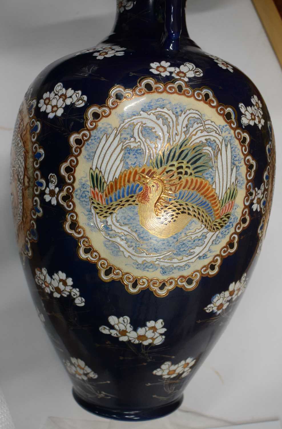 A LARGE PAIR OF LATE 19TH CENTURY JAPANESE MEIJI PERIOD SATSUMA VASES painted in relief with - Image 16 of 21