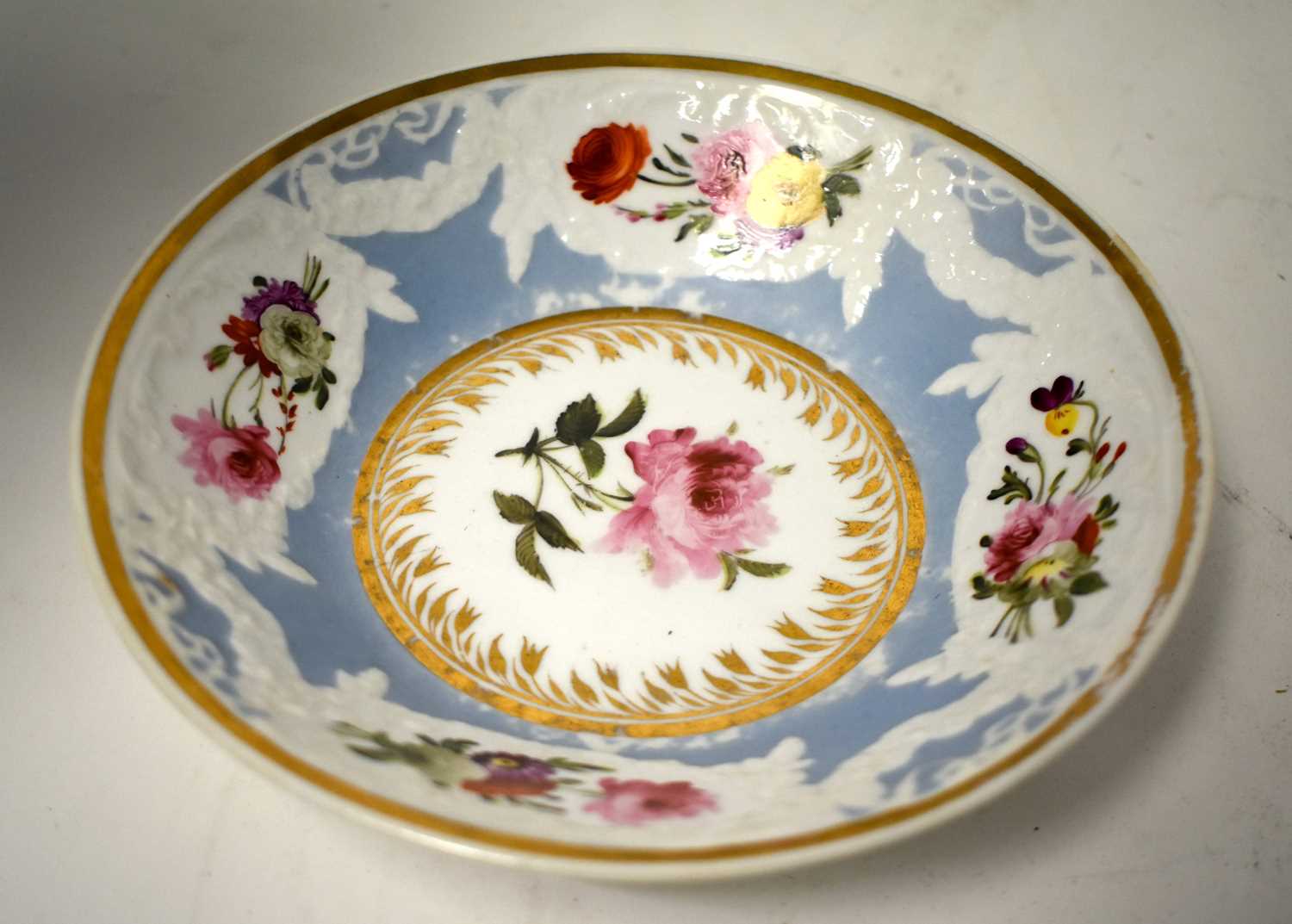 AN EARLY 19TH CENTURY CHAMBERLAINS WORCESTER PART TEASET painted with floral sprays, under a moulded - Image 21 of 36