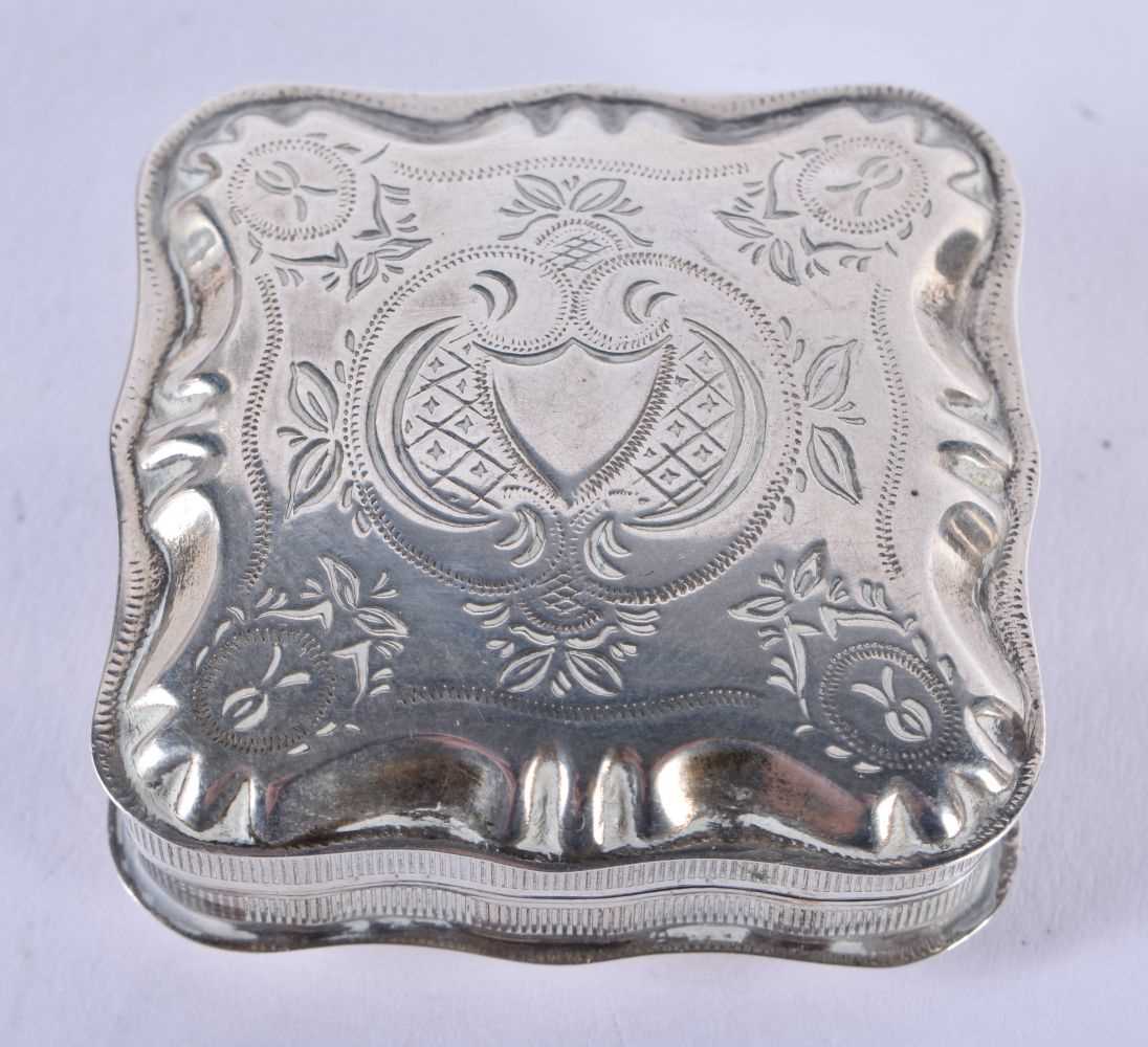 AN ANTIQUE SILVER SNUFF BOX. 25 grams. 4.75 cm square.