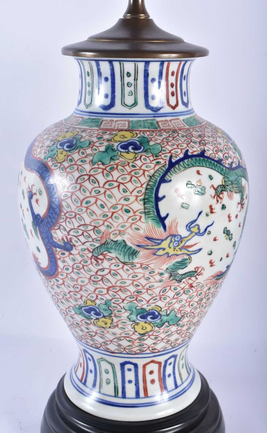 A LARGE LATE 19TH/20TH CENTURY CHINESE WUCAI PORCELAIN DRAGON LAMP Late Qing. 45cm high. - Image 2 of 5