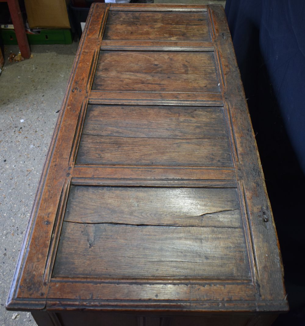 An 18/19th Century Oak Coffer 67 x 138 x 59 cm. - Image 9 of 10