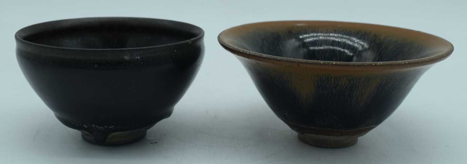 Two Chinese porcelain Haresfoot bowls largest 7 x 15.cm (2) - Image 3 of 8