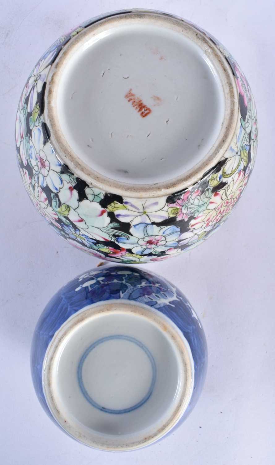 A 19TH CENTURY CHINESE BLUE AND WHITE PORCELAIN GINGER JAR together with a millefiori ginger jar. - Image 4 of 4