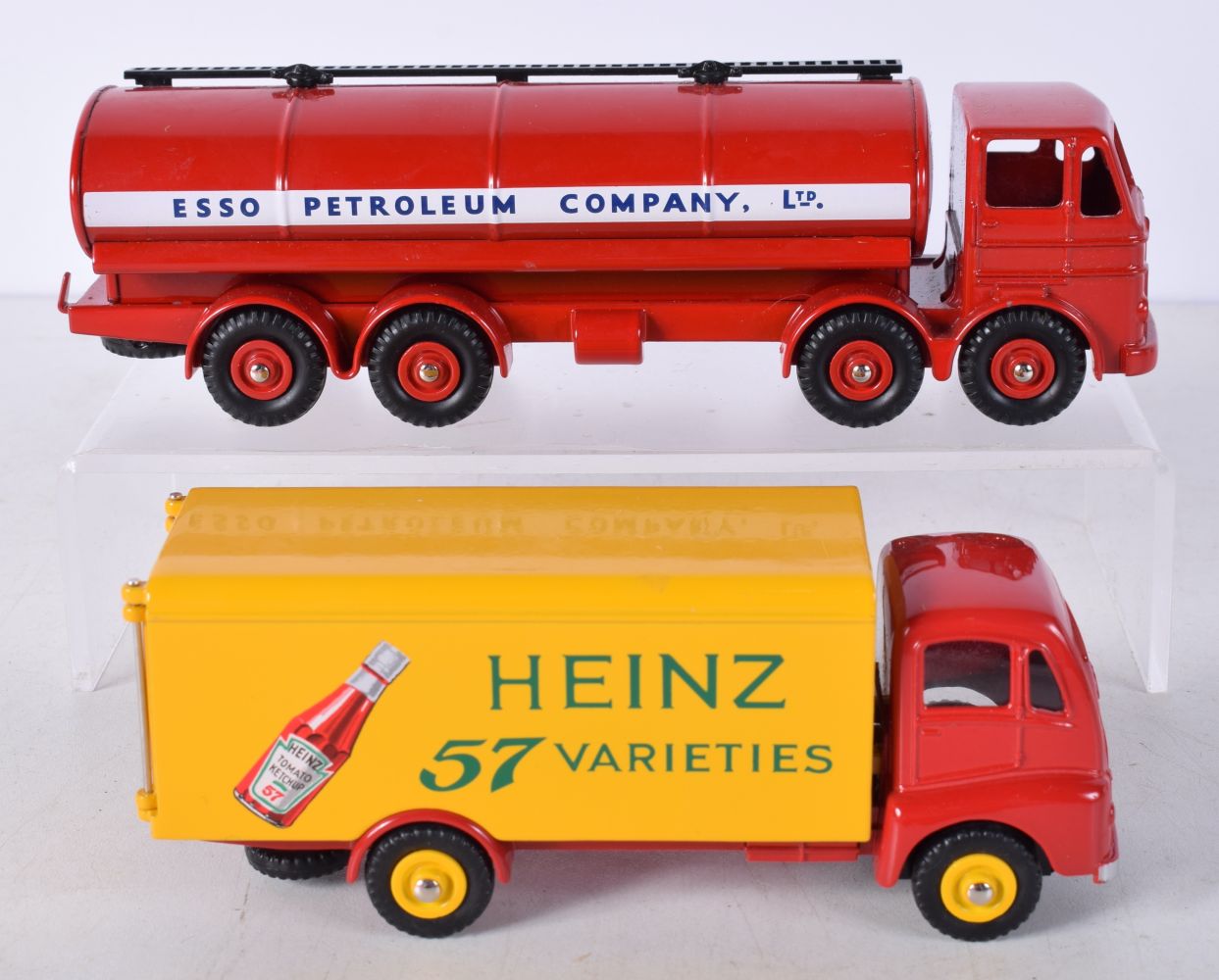 A Dinky Esso Petrol tanker together with a Heinz truck 18 cmk (2). - Image 6 of 8