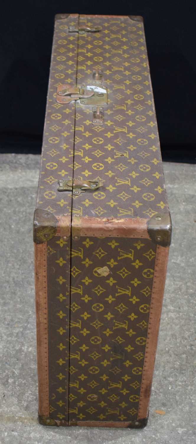 A Louis Vuitton suitcase 21 x 80 x 52 cm. - Image 4 of 10