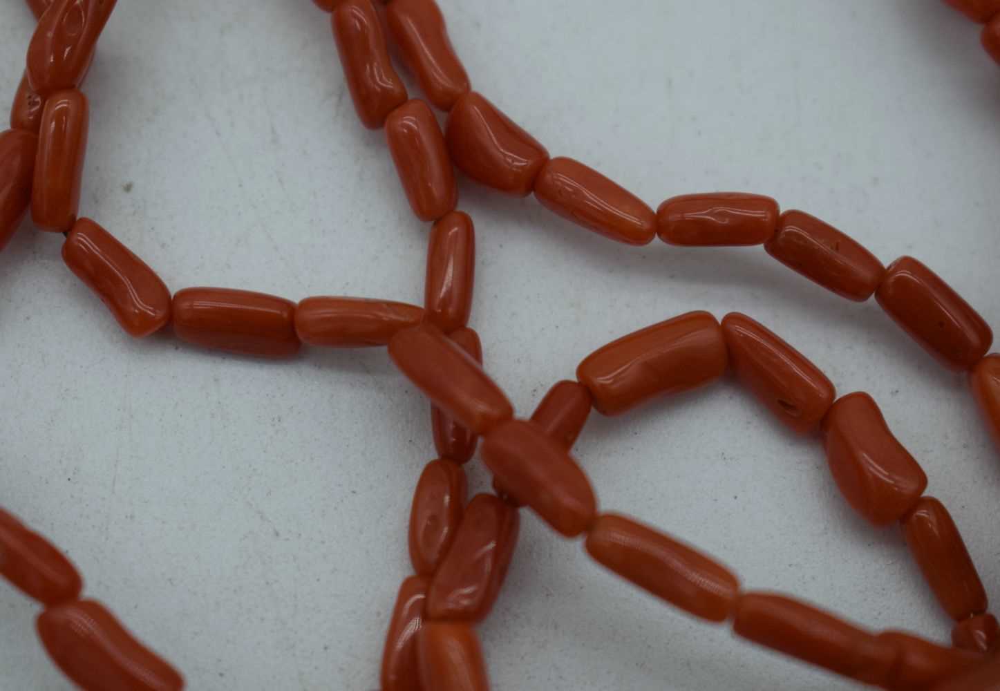 A CORAL NECKLACE. 27 grams. 45cm long. - Image 3 of 3