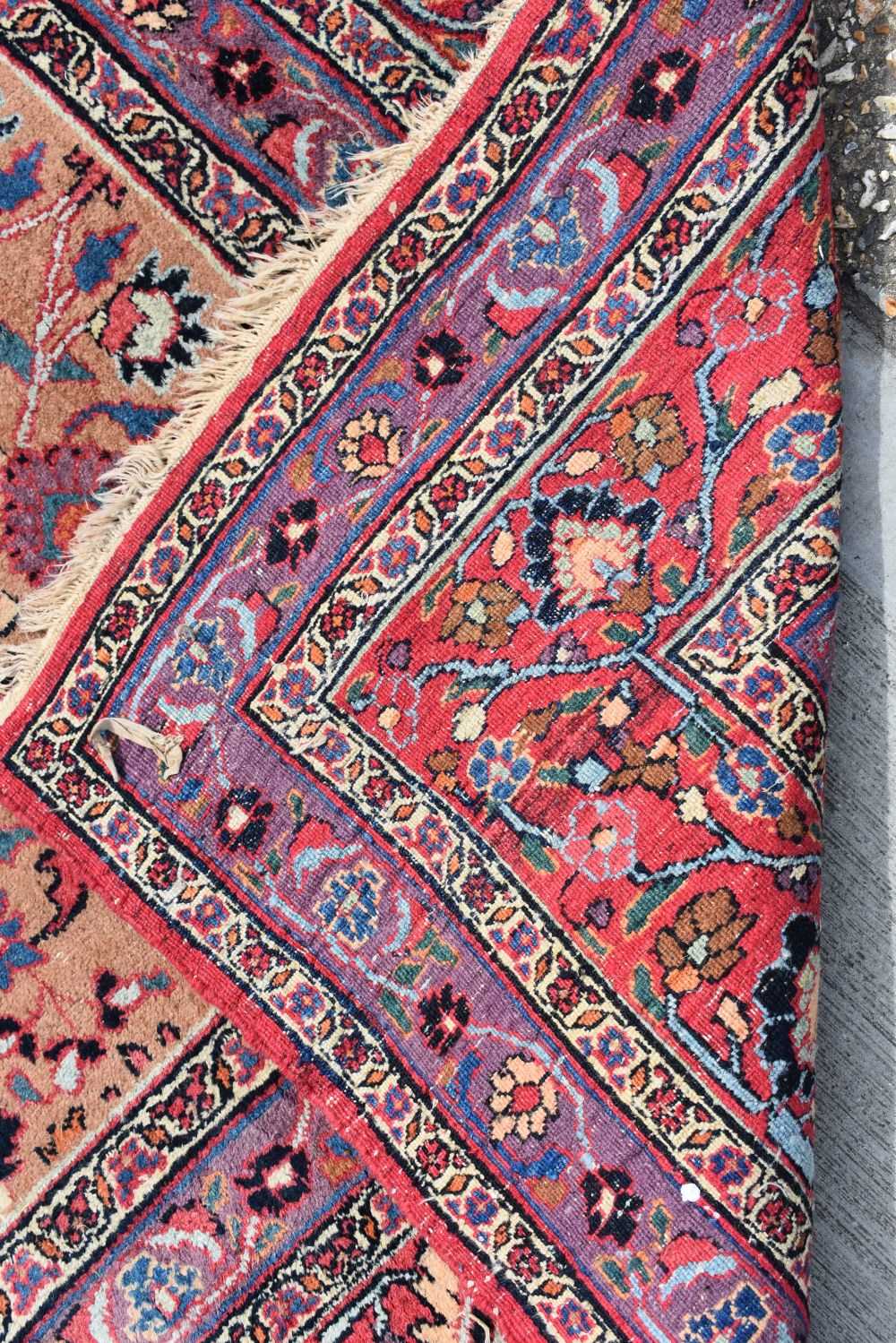 A Persian Khorasan rug 328 x 228 cm - Image 4 of 20