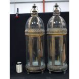 A pair of Copper and glass lanterns 78 cm (2).