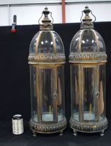 A pair of Copper and glass lanterns 78 cm (2).