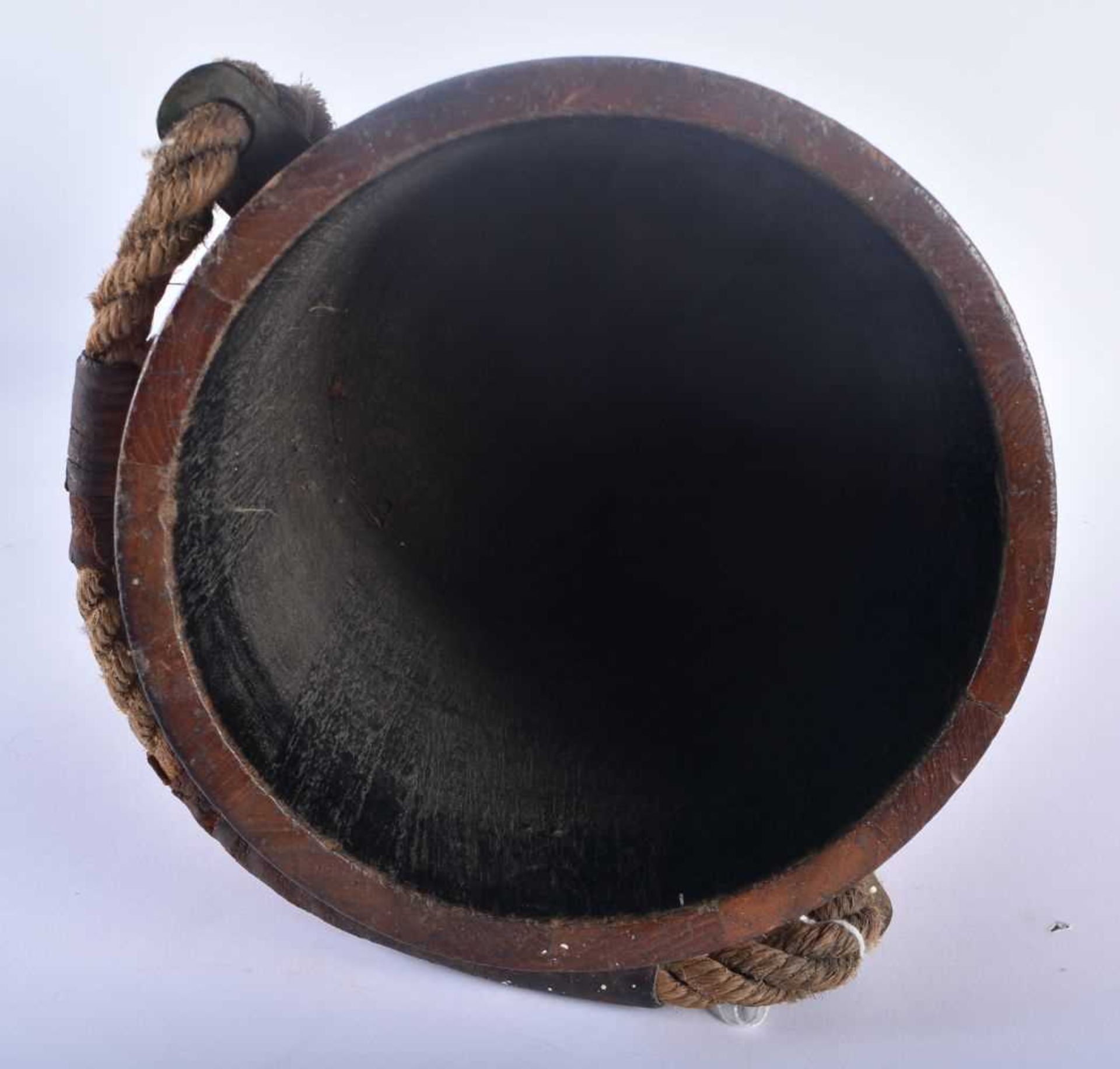 AN EDWARDIAN COUNTRY HOUSE OAK AND BRASS BOUND NAVAL FIRE BUCKET painted with a coat of arms. 34 - Image 4 of 5