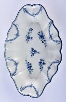 A LARGE 18TH CENTURY CAUGHLEY BLUE AND WHITE PORCELAIN DISH bearing unusual impressed Salopian marks
